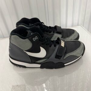 Nike air trainer 1 Black and Gray Sneakers men’s size 12